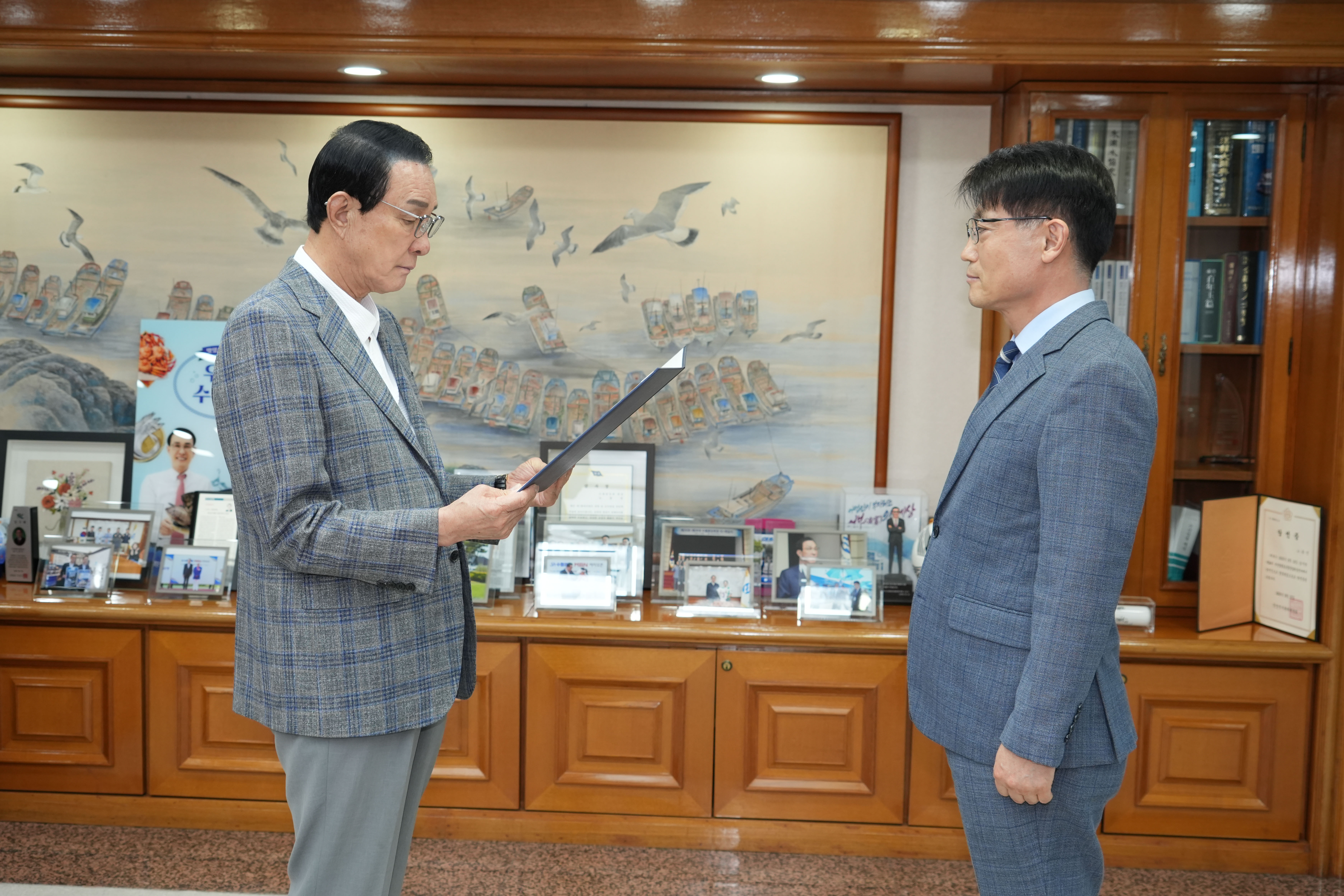 20260722 강화해역 규제완화 유공자 포상전수식 (2).jpg 첨부 이미지