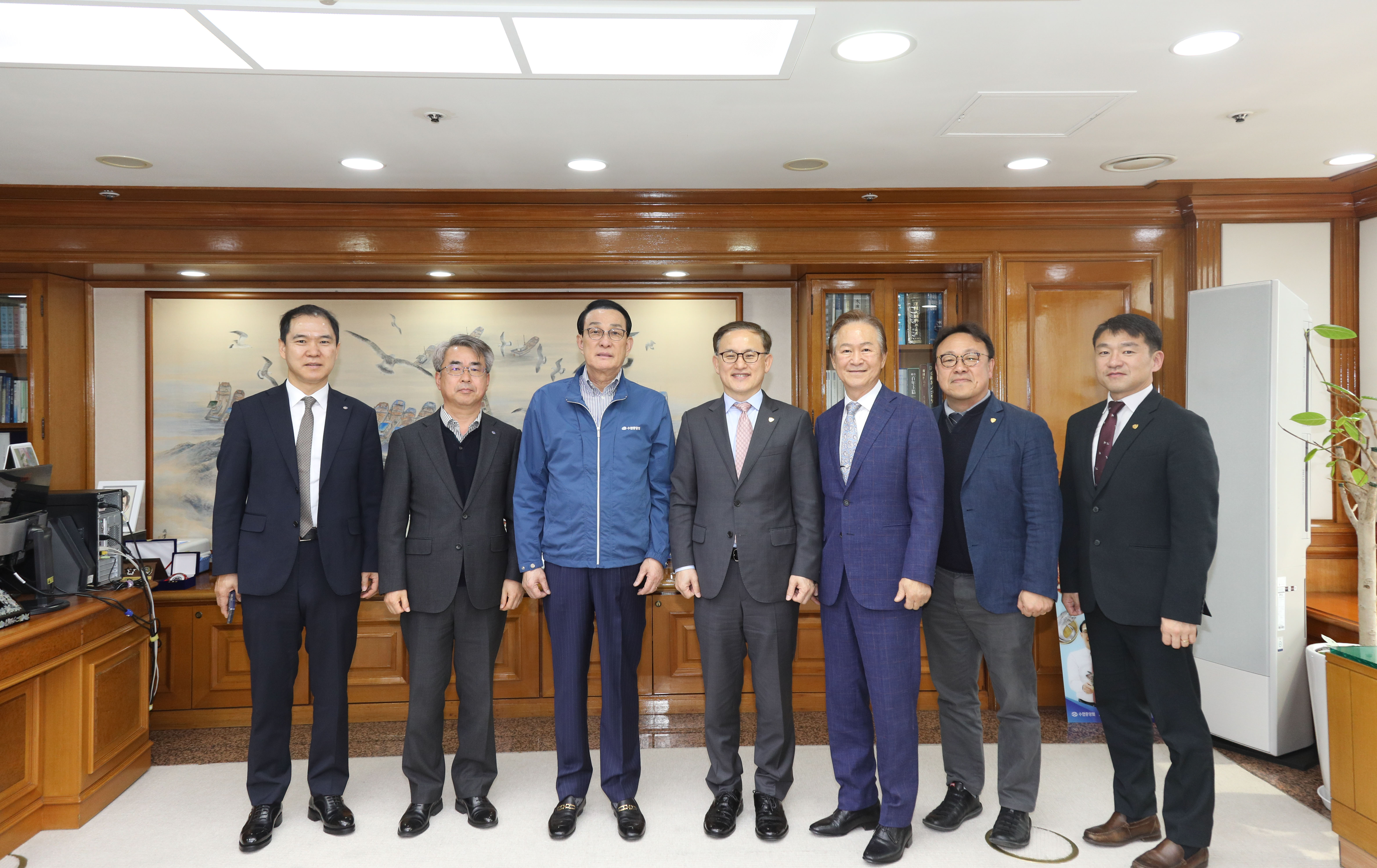 20250402 경상국립대학교 권진회 총장 면담 첨부 이미지
